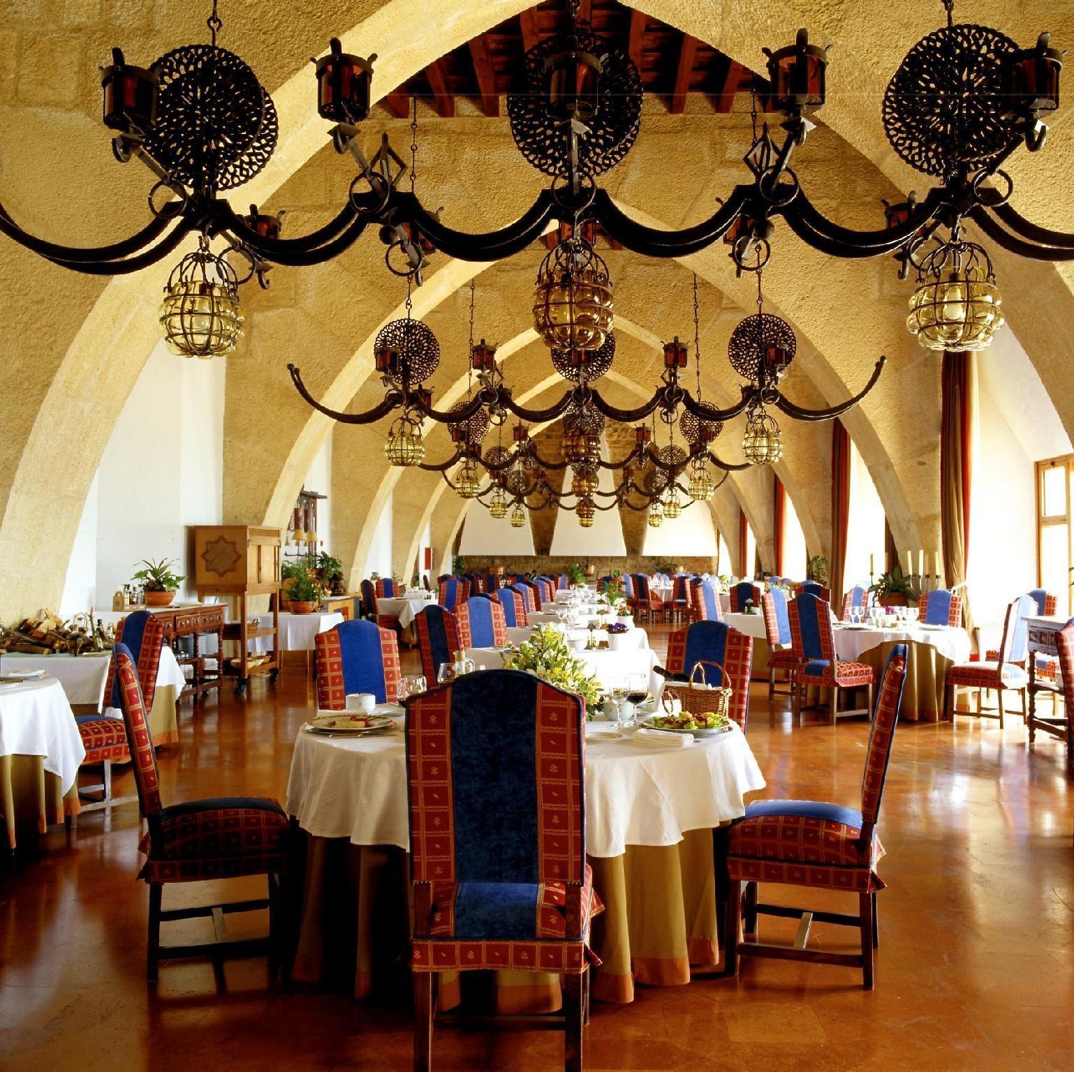 Parador De Jaen Hotel Exterior photo