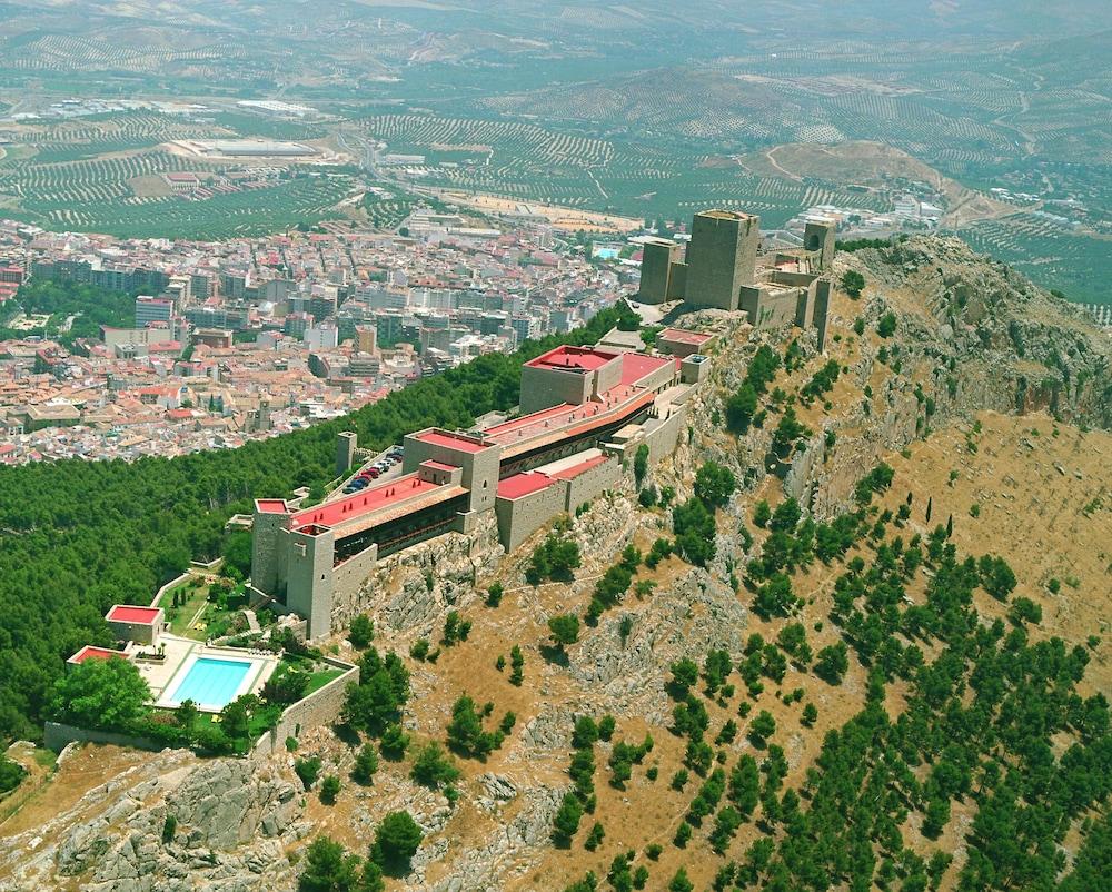 Parador De Jaen Hotel Exterior photo