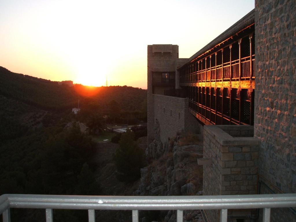 Parador De Jaen Hotel Exterior photo